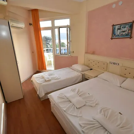 מלון Anerissa מרמריס