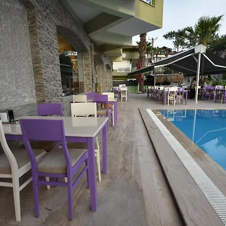 Anerissa מלון מרמריס