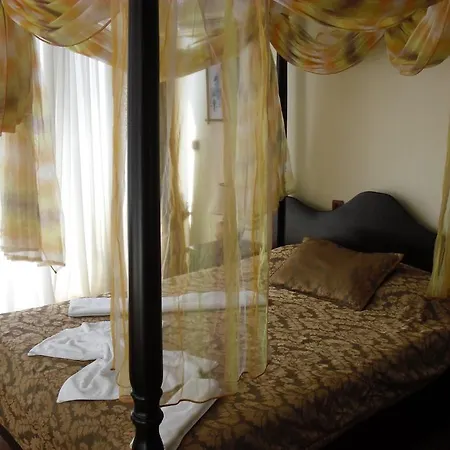 Anerissa Otel