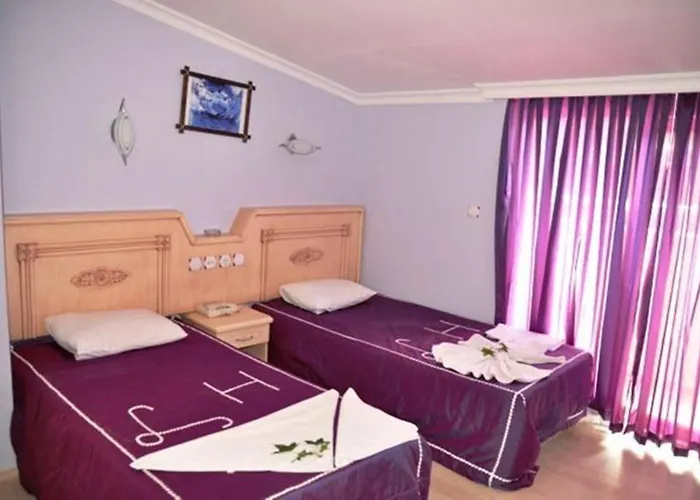 Anerissa Marmaris